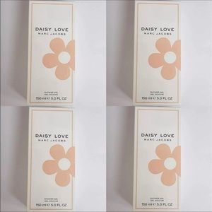 Daisy Love by Marc Jacobs  Shower Gel X4